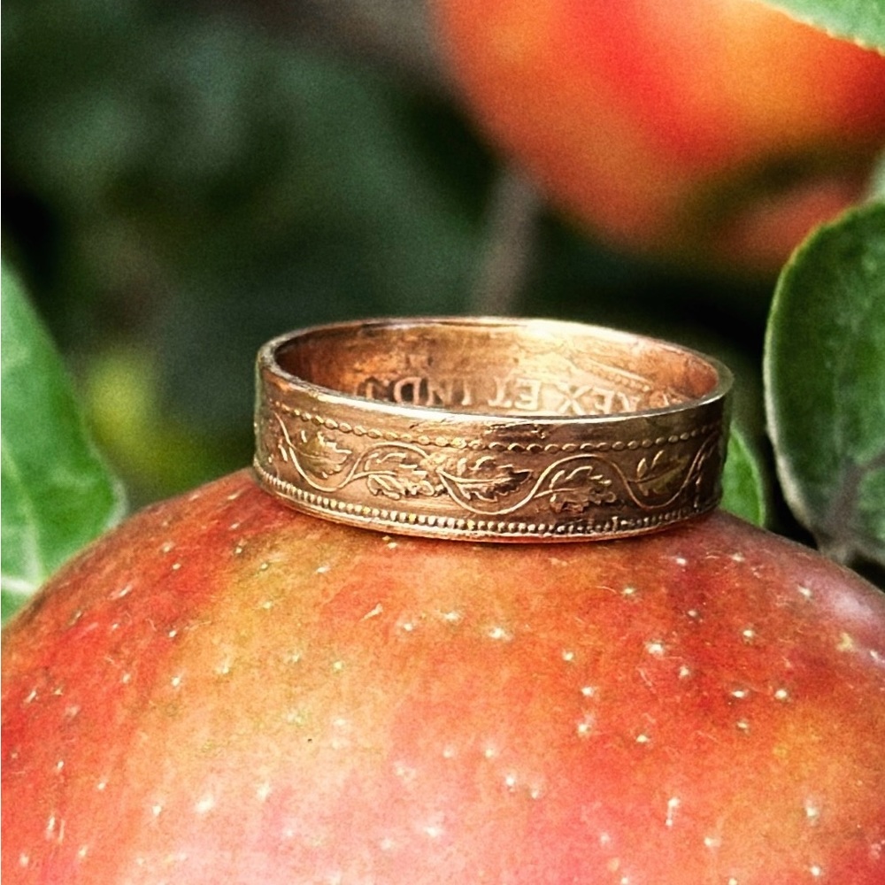 Handmade Canadian Penny Ring - 1920 Large Cent (Copper, size 10, Jewelry) - Picture 4 of 4